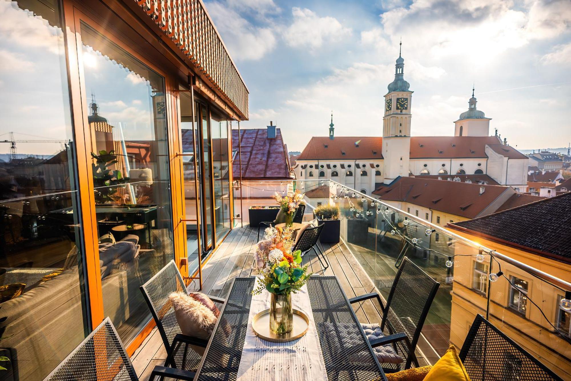 Billionaires Boutique Residence & Premium Suites, Old Town Prague Exterior photo