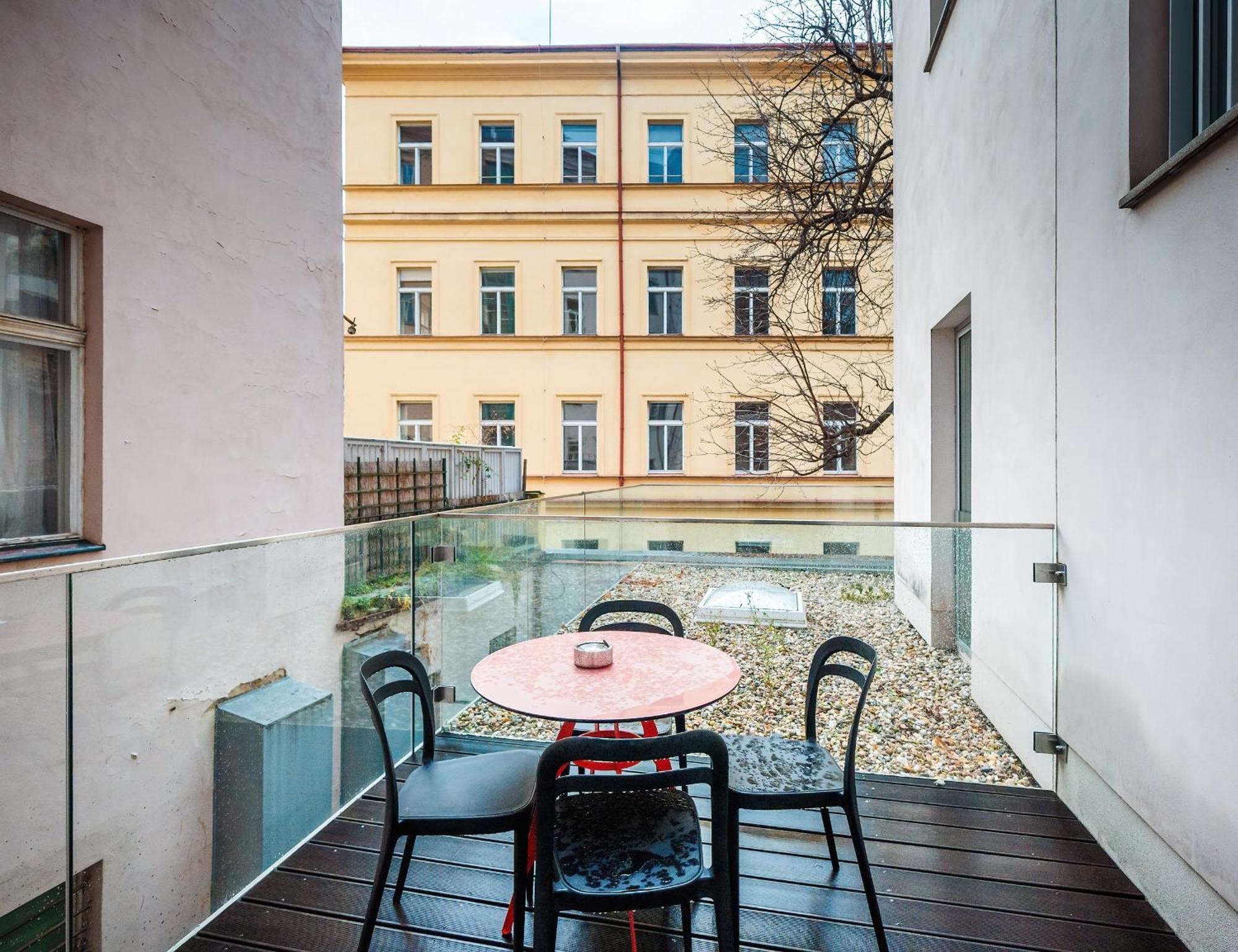 Billionaires Boutique Residence & Premium Suites, Old Town Prague Exterior photo