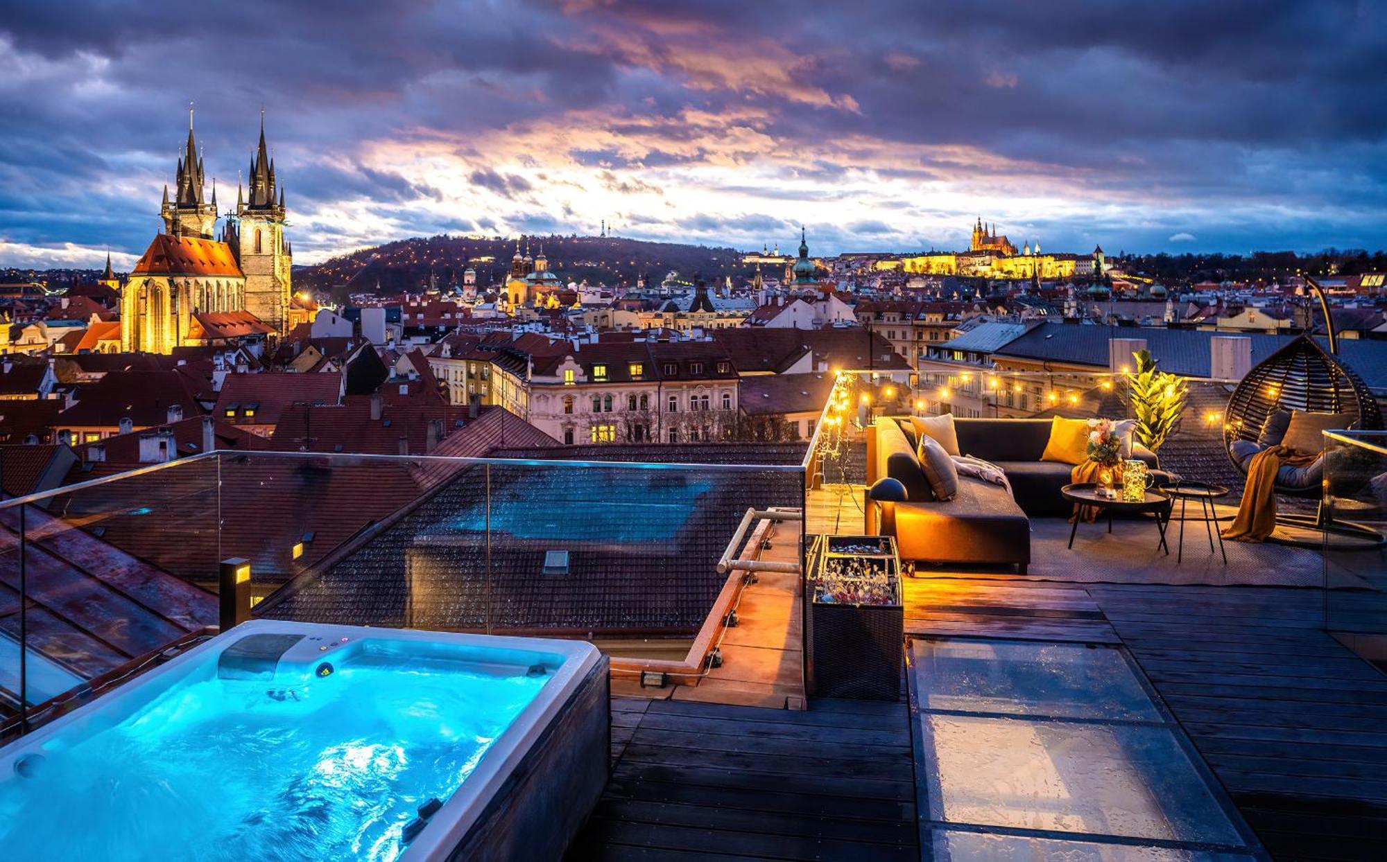Billionaires Boutique Residence & Premium Suites, Old Town Prague Exterior photo